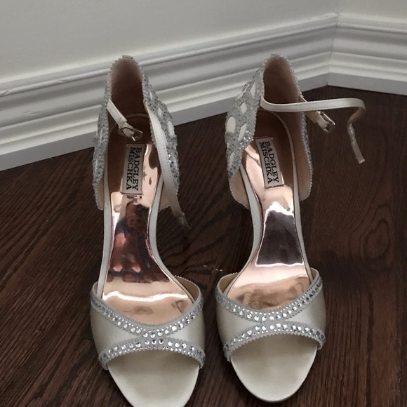 Badgley Mischka - Roxy Sandal (Ivory) - Picture 2 of 3